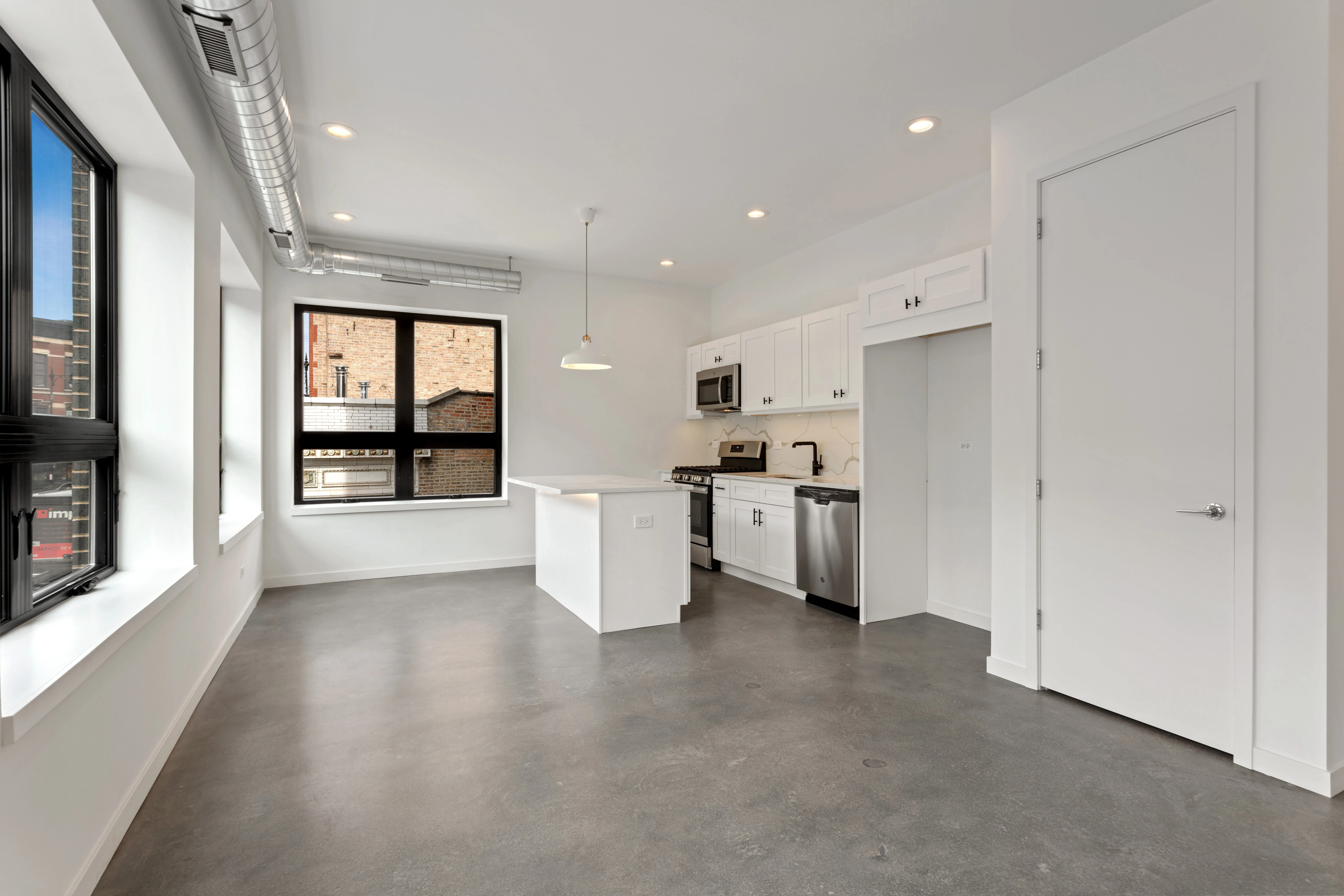 model apartment living room at 1942 W North Apartments