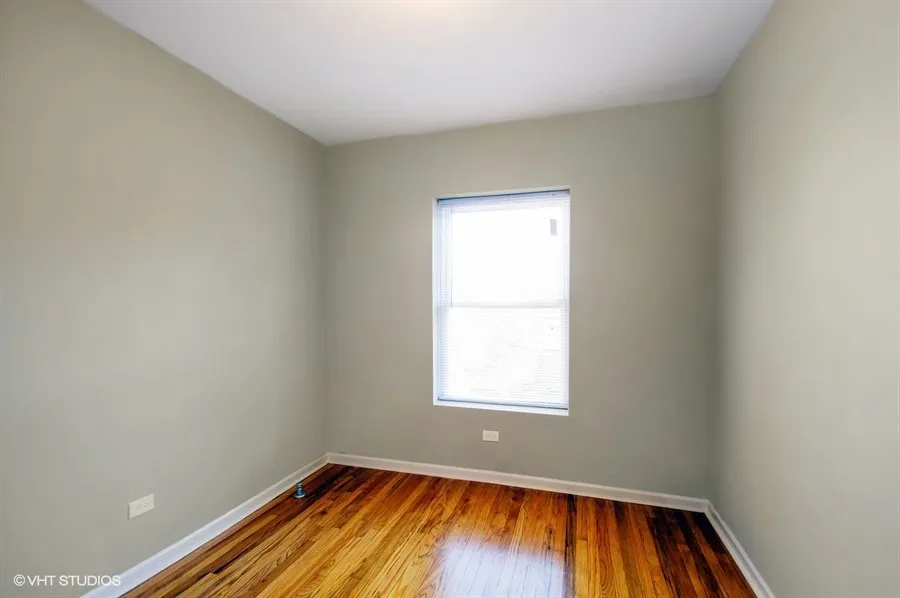 1338 West Argyle Apartments