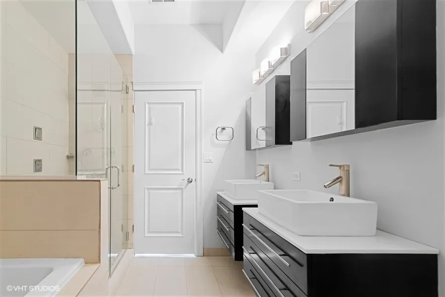 323 W WEBSTER AVE 60614-unit#03-Chicago-IL