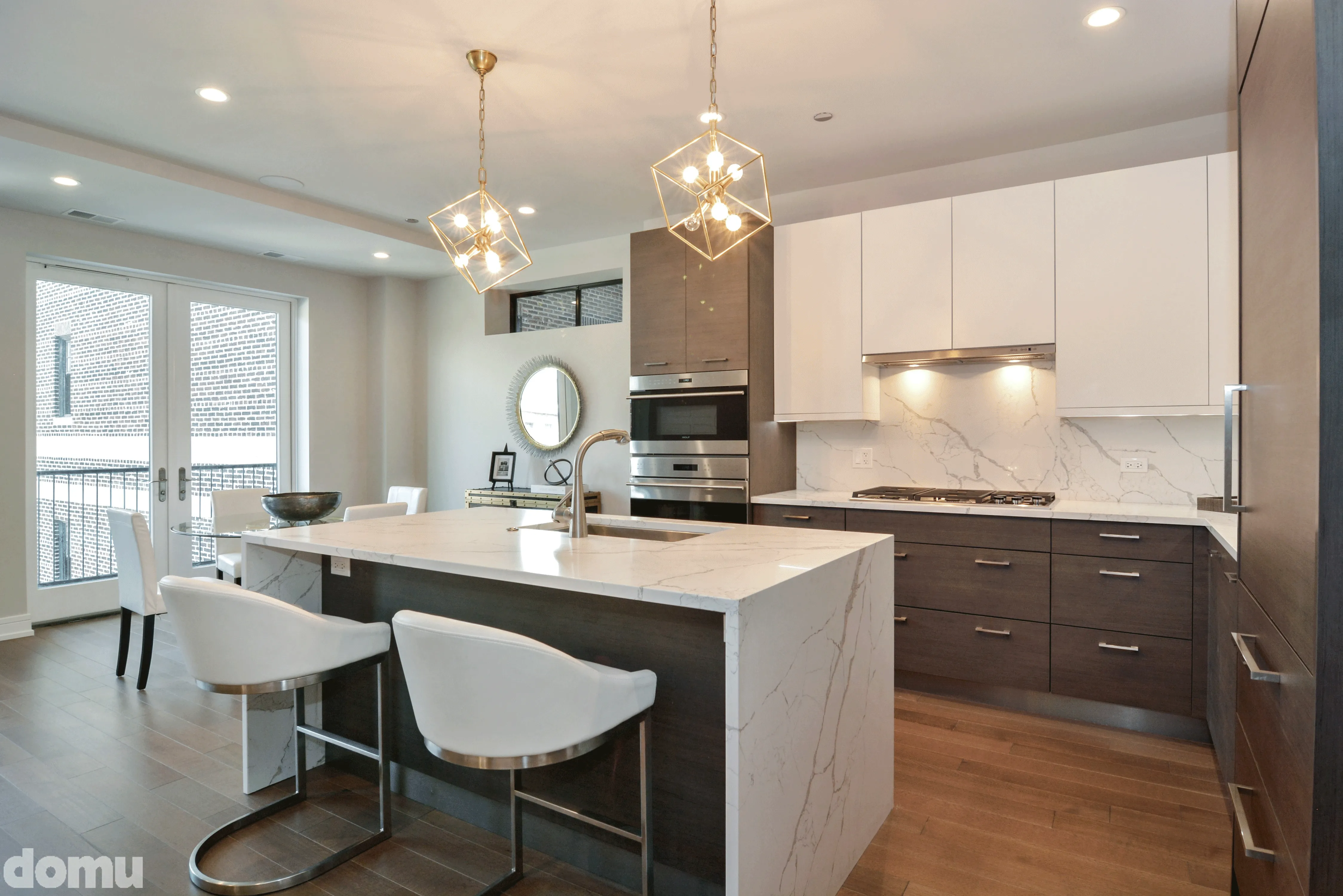 kitchen island at Melrose on the Lake Apartments in Lakeview, Chicago