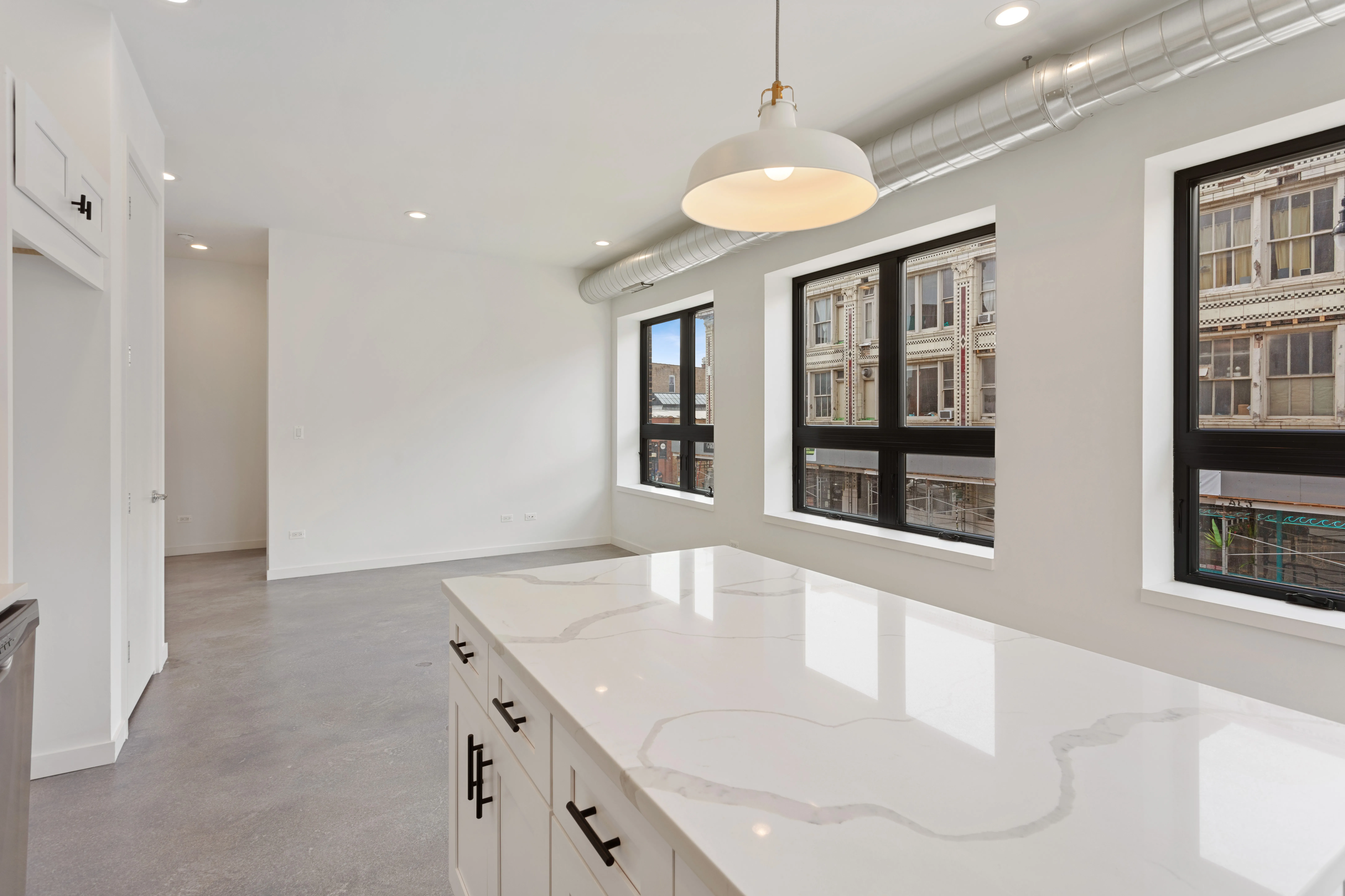 model apartment living room at 1942 W North Apartments