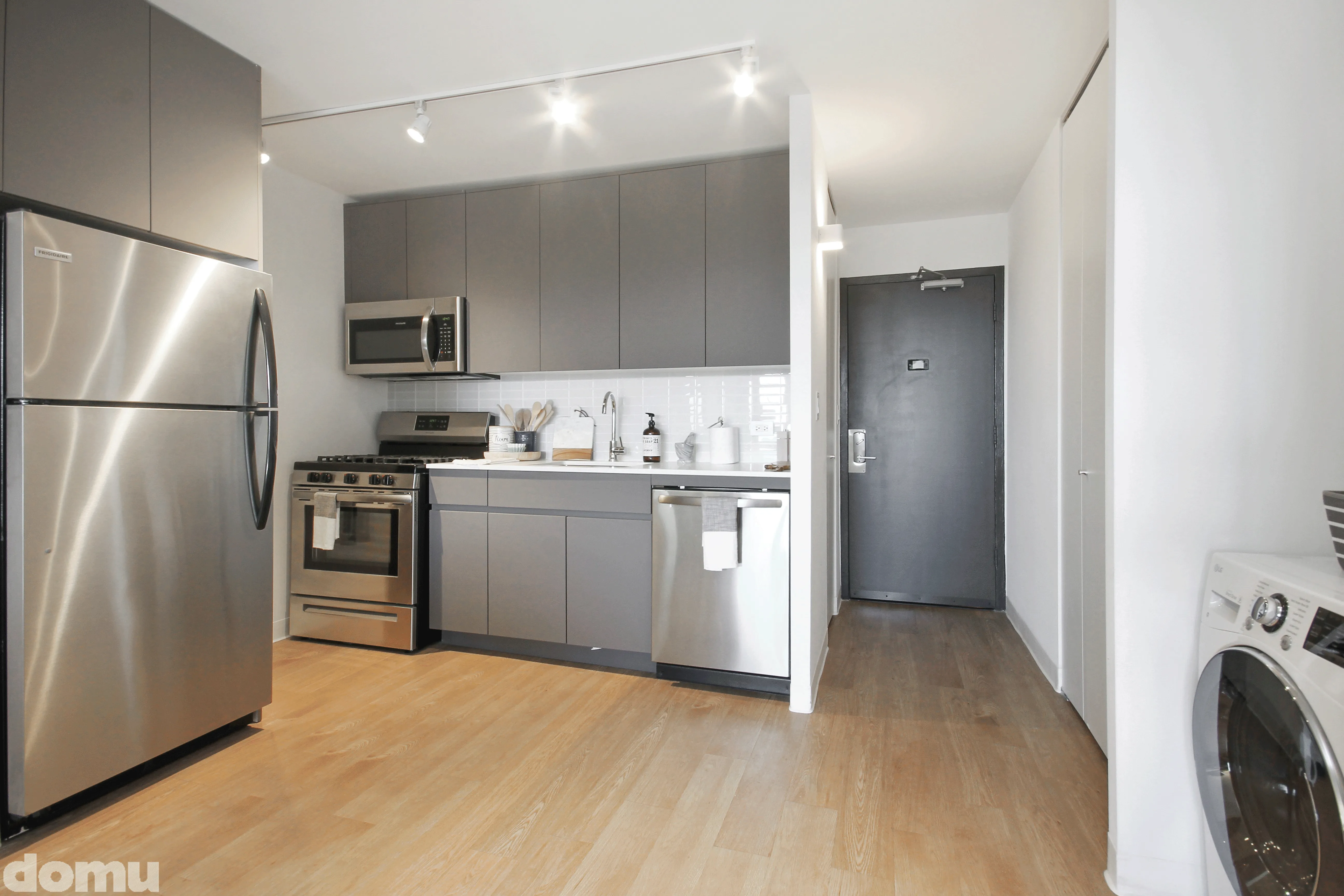 Wave Lakeview Apartments