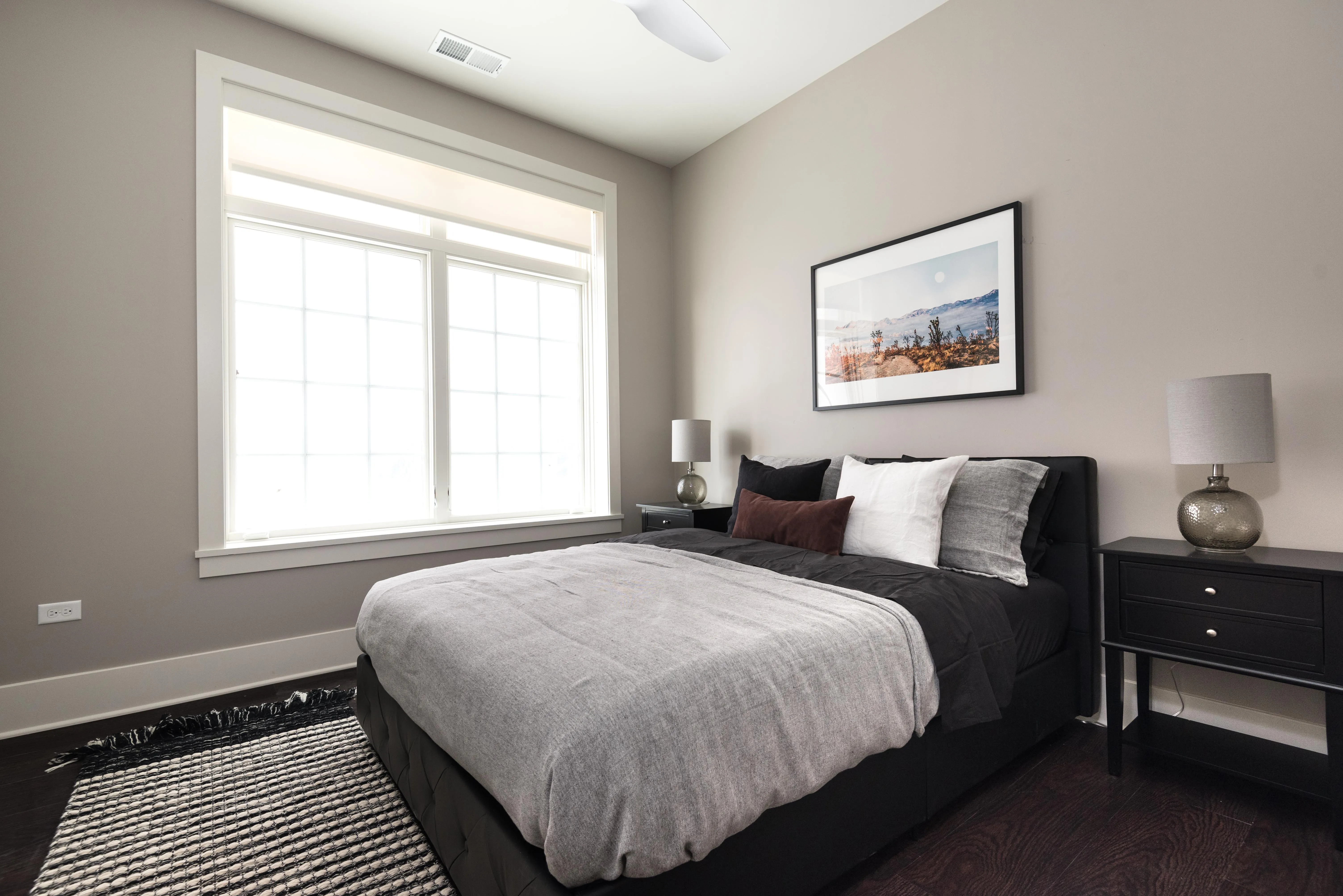 Twenty Fifty Lincoln Park Apartments