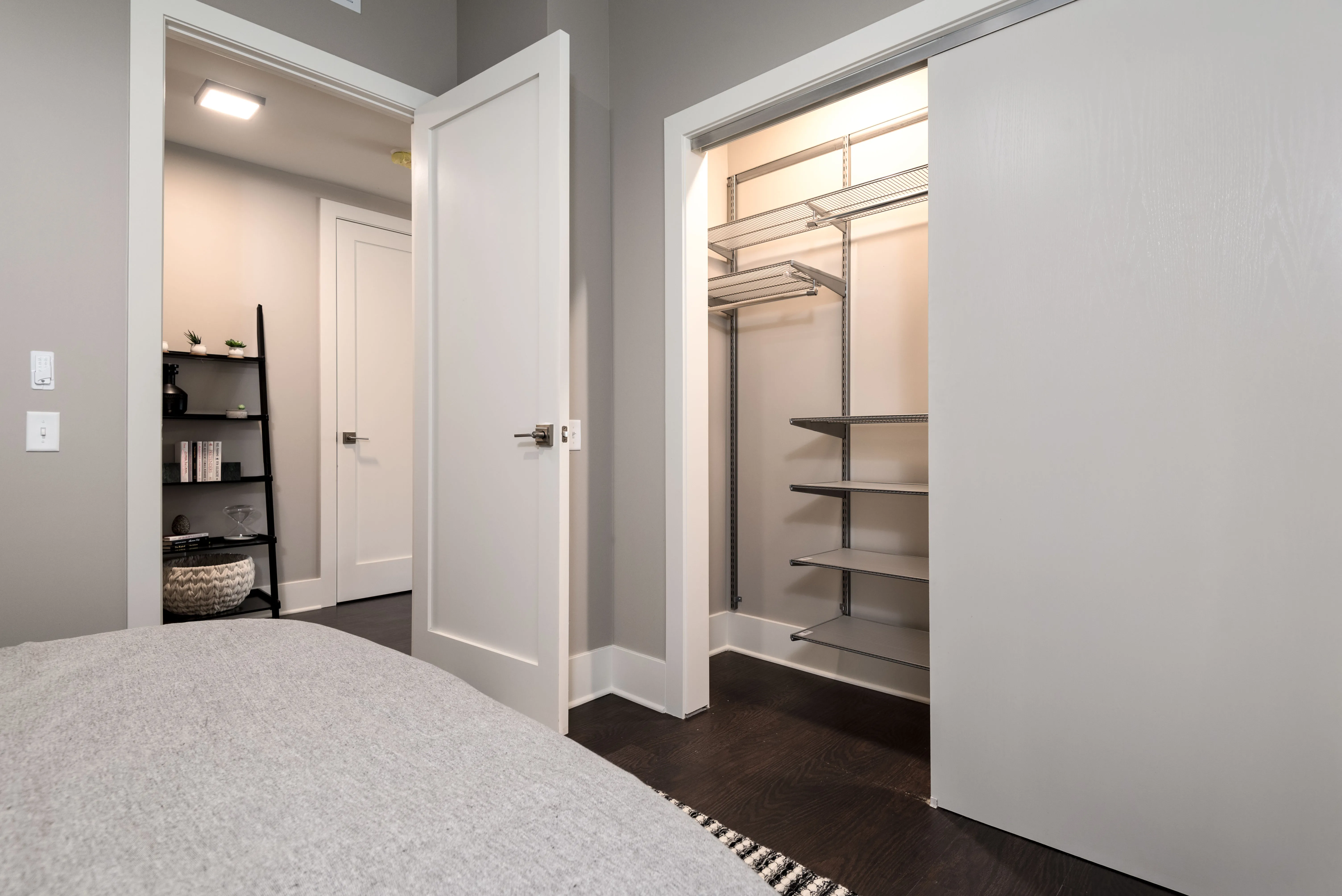 Twenty Fifty Lincoln Park Apartments