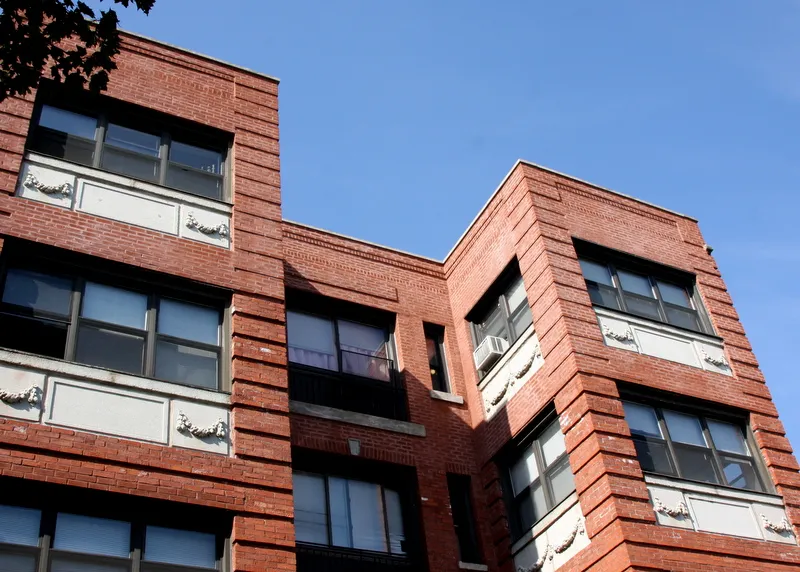 l;ooking up at 4554 N Malden Apartments in Uptown