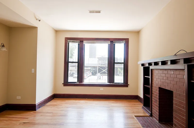 living room looking towards Wrigley Field at 1010 West Waveland Apartments