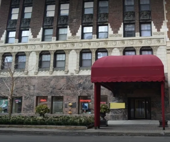 1030 North Dearborn Plaza Apartments