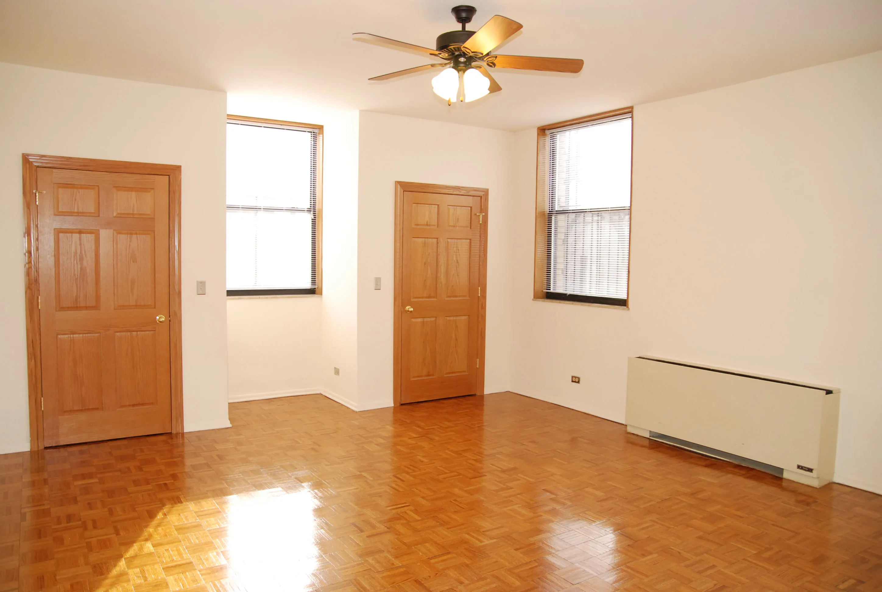 620 West Belmont Apartments