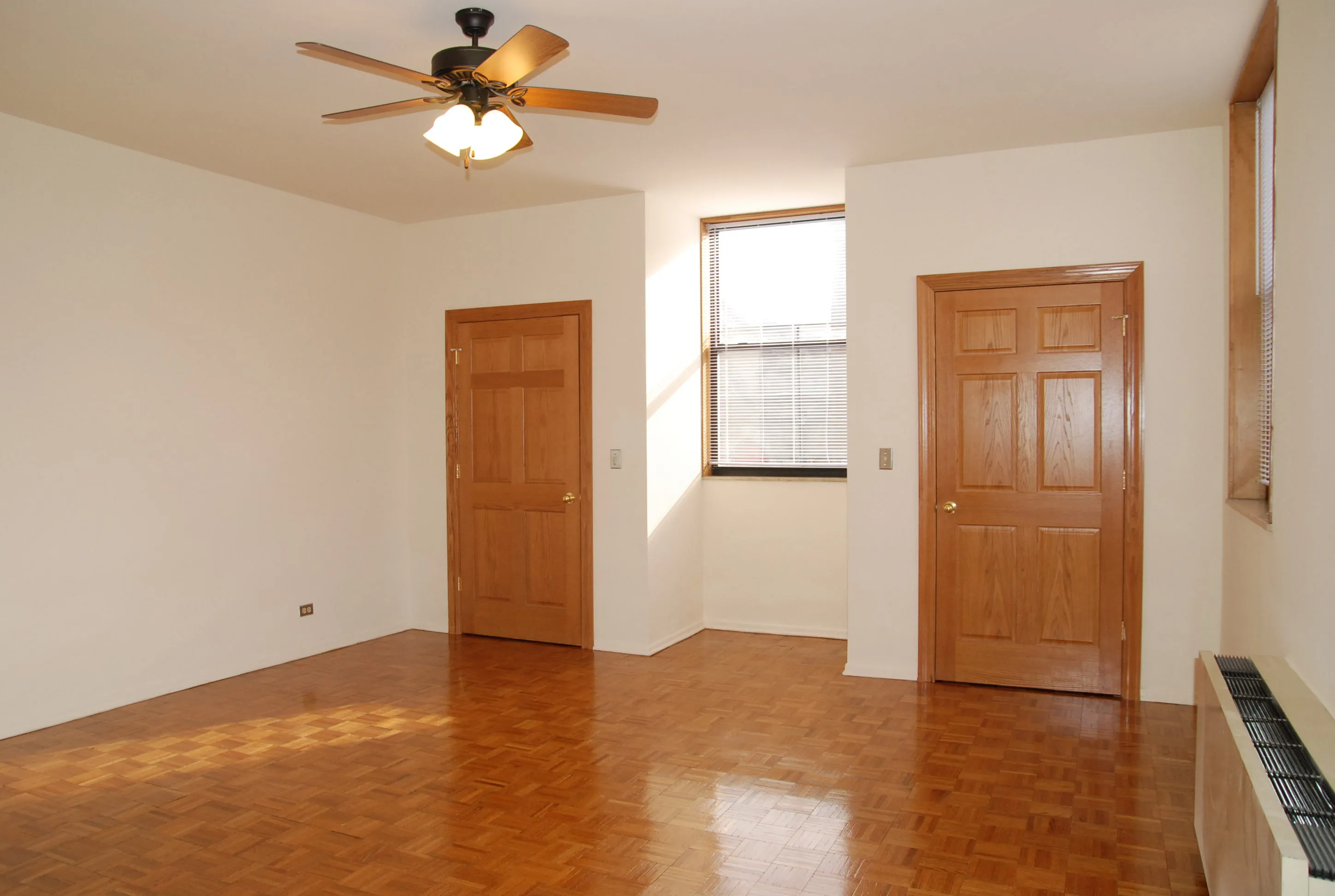 620 West Belmont Apartments