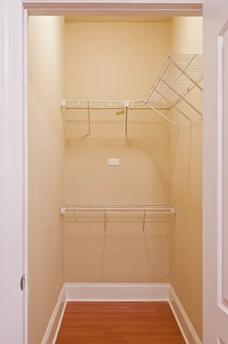 exterior front of 1063 West Columbia Apartments in Rogers Park Chicago