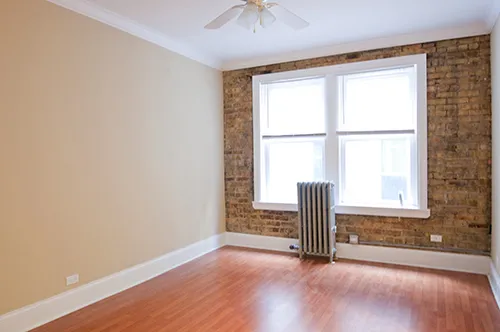 exterior front of 1063 West Columbia Apartments in Rogers Park Chicago