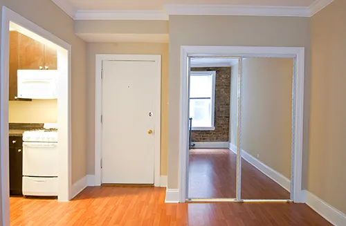 exterior front of 1063 West Columbia Apartments in Rogers Park Chicago