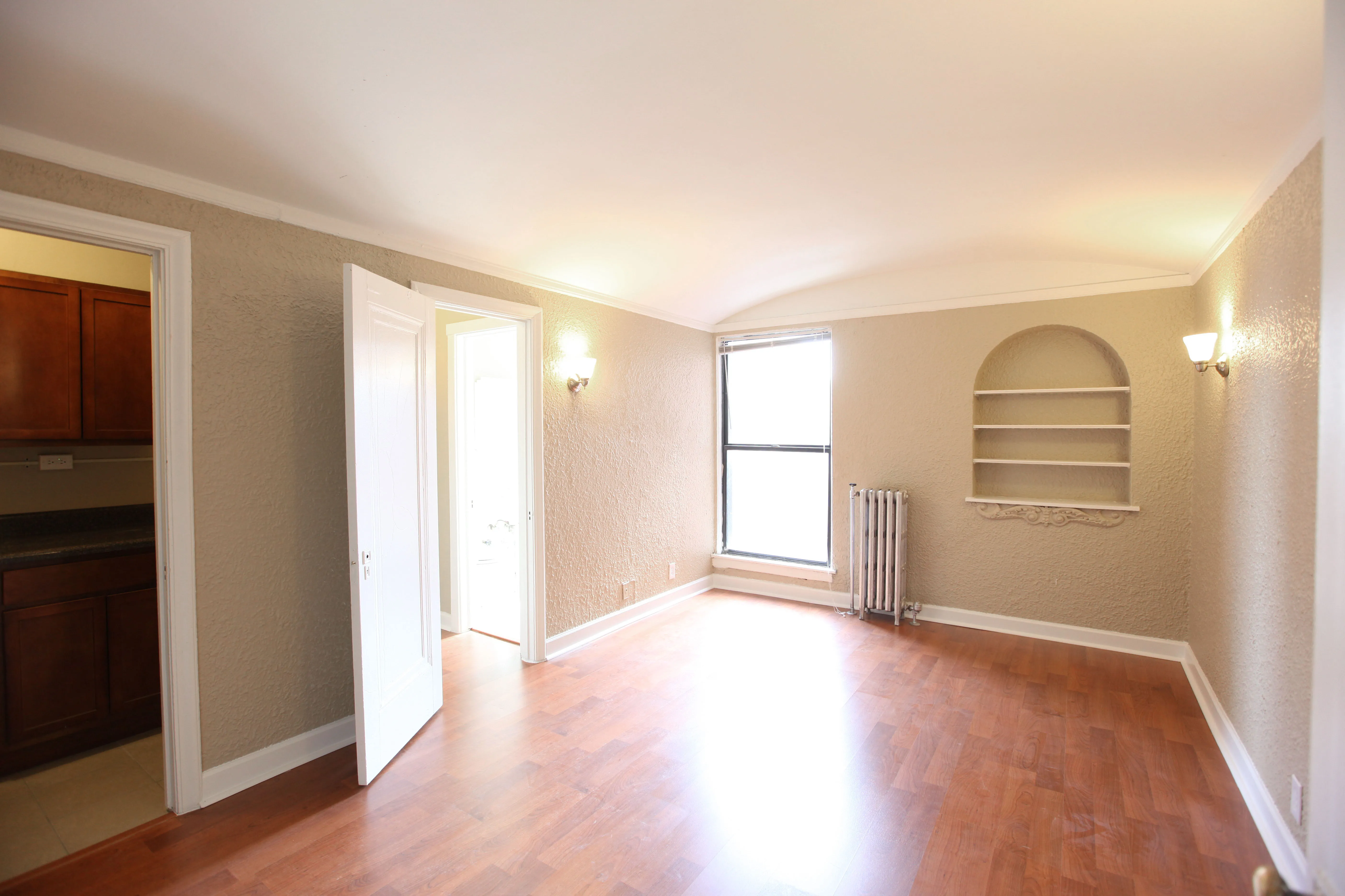 1061 W ROSEMONT AVE 60660-Coronado Apartments-unit#101-Chicago-IL