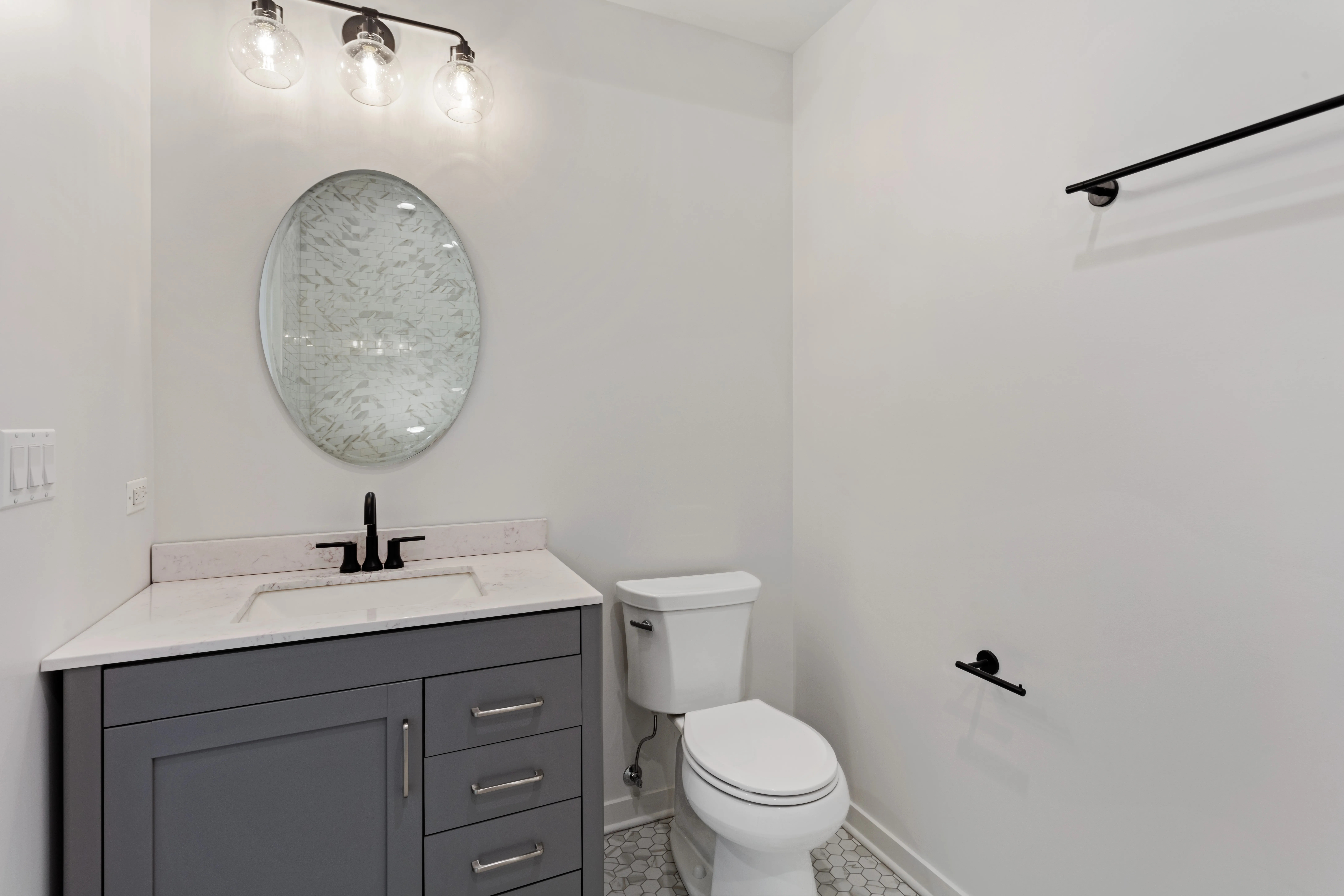 model apartment living room at 1942 W North Apartments