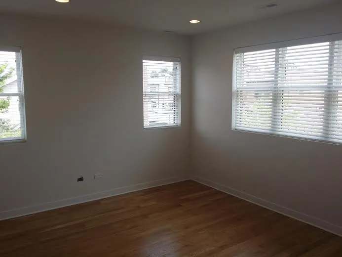 1952 West Erie Apartments