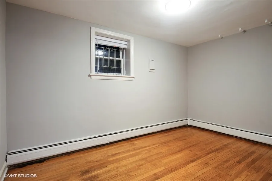 2801 W Logan Apartments