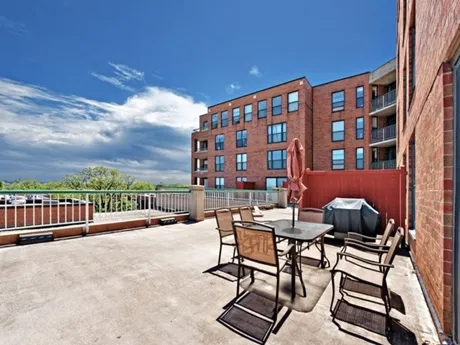1715  CHICAGO AVE 60201-Evanston Place-Evanston-IL