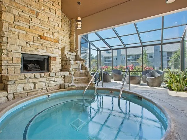 Brookdale Lakes Apartments