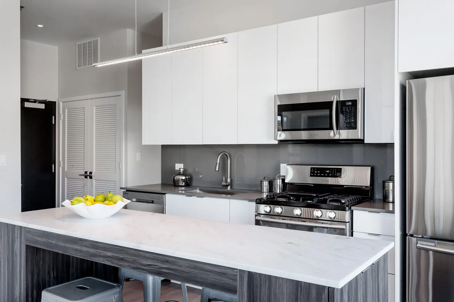 Mode Logan Square Apartments