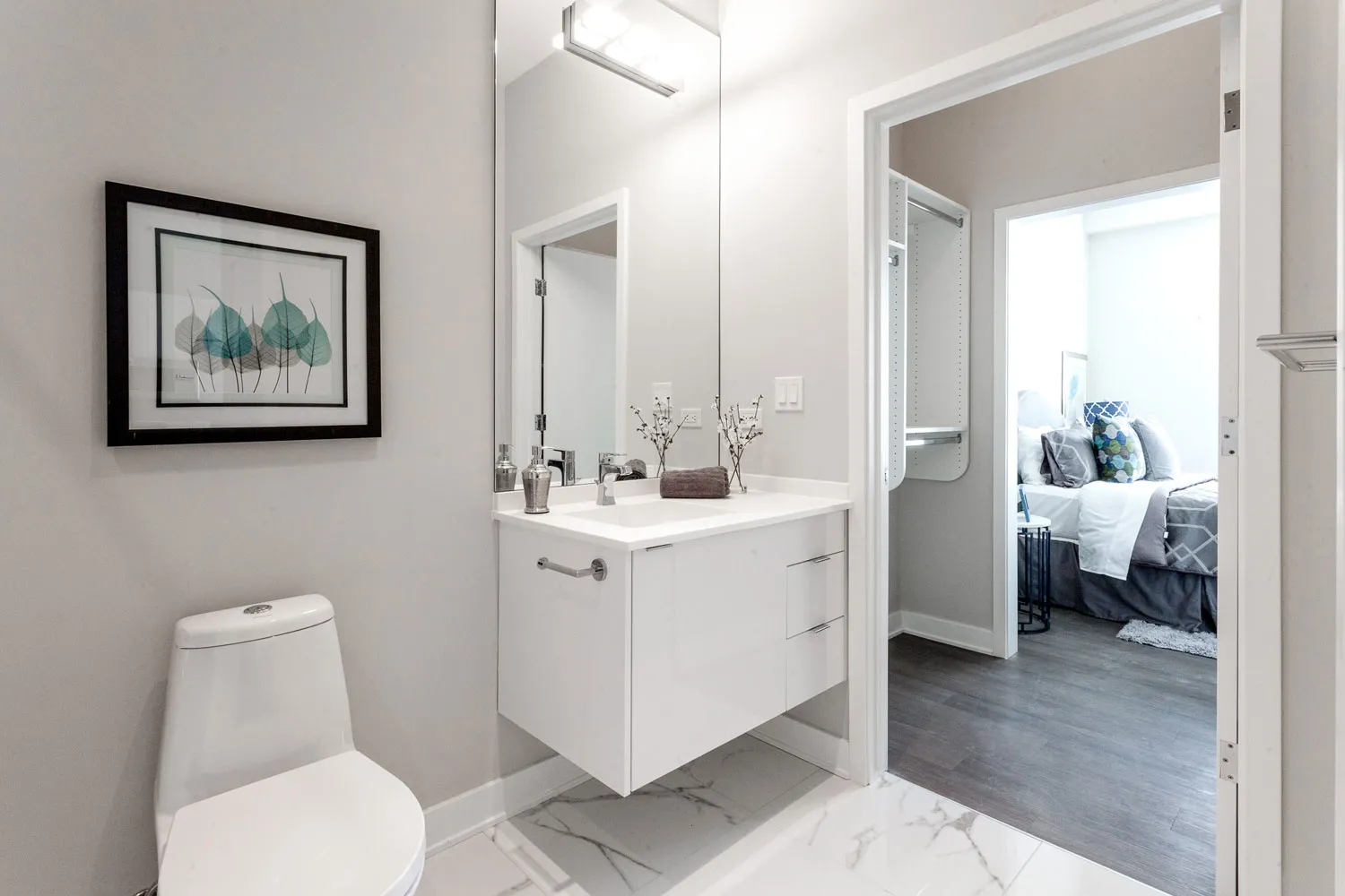 Mode Logan Square Apartments