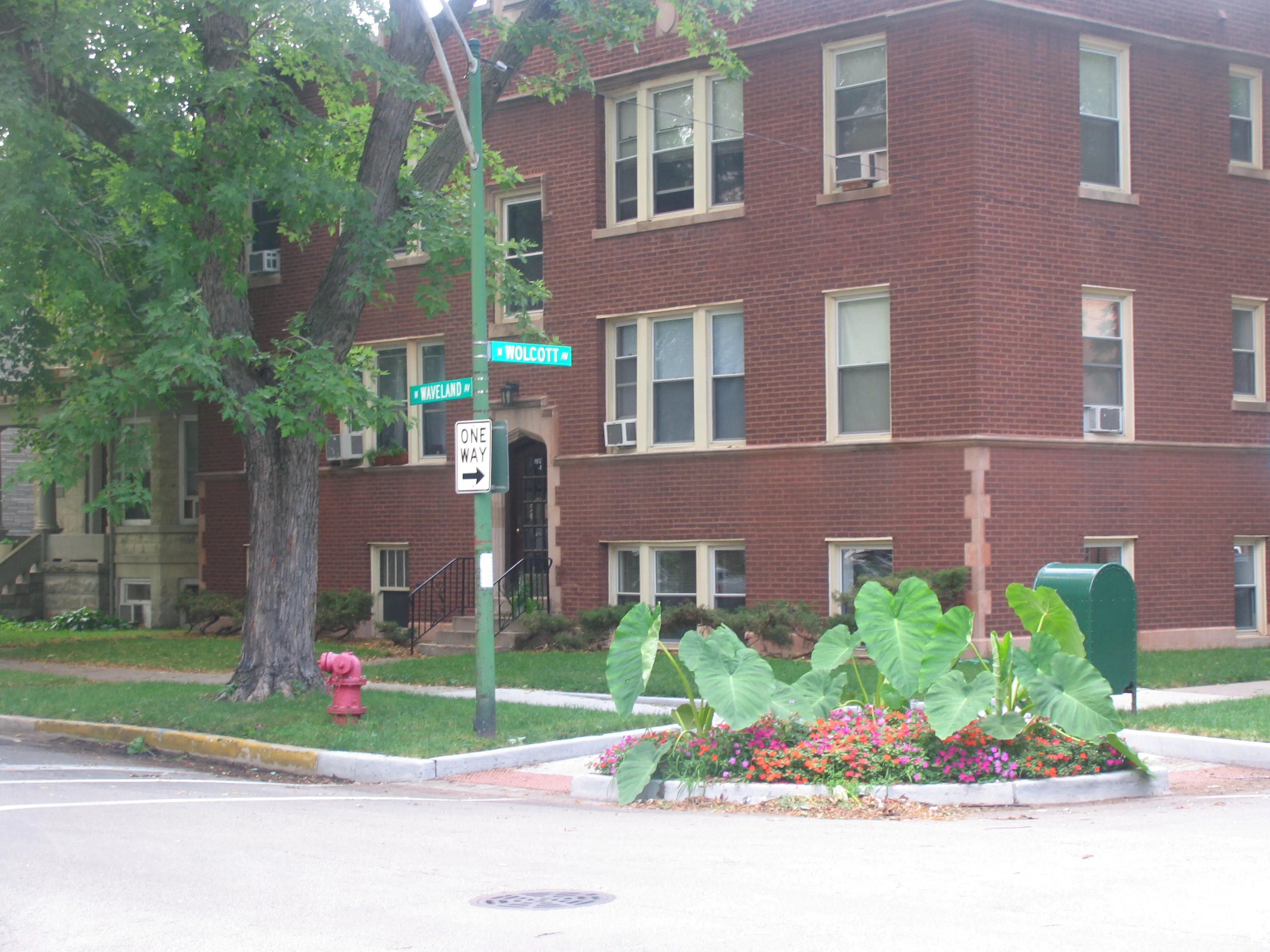 1902 W WAVELAND AVE 60613-MVK Apartments-unit#2nd-Chicago-IL