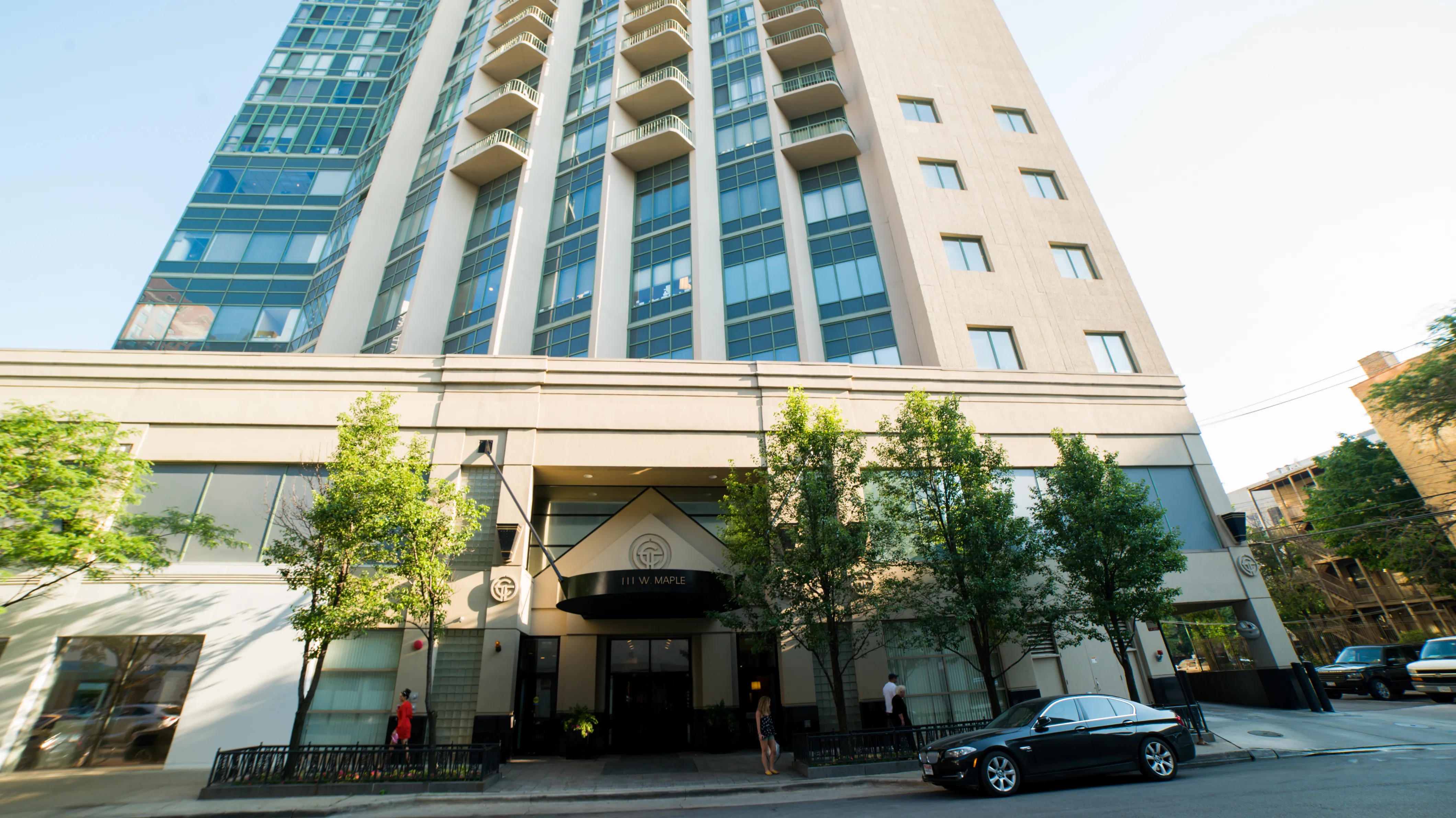 111 W MAPLE ST 60610-Gold Coast Galleria-Chicago-IL