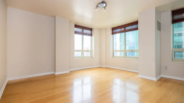 1111 South Wabash Apartments