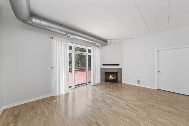 1155 W Madison Apartments