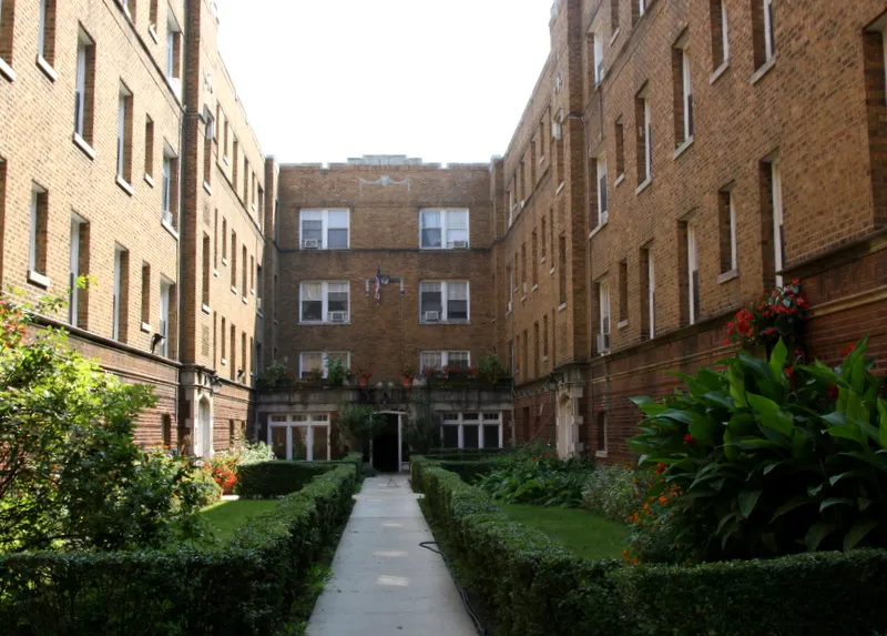 courtyard entry ofGunnison & Talman Apartments in Lincoln Square