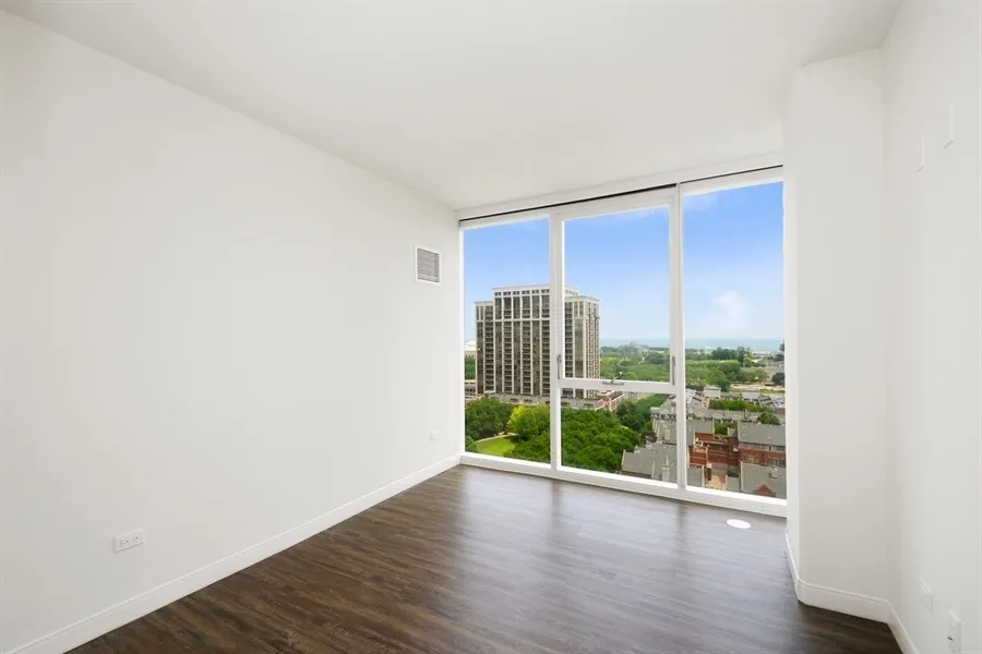 living room at 1407 On Michigan Apartments at 1407 South Michigan Ave