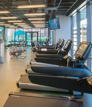 sky lounge at 73 East Lake Apartments in the Chicago Loop