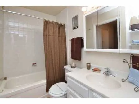 701 Royal Saint George Apartments