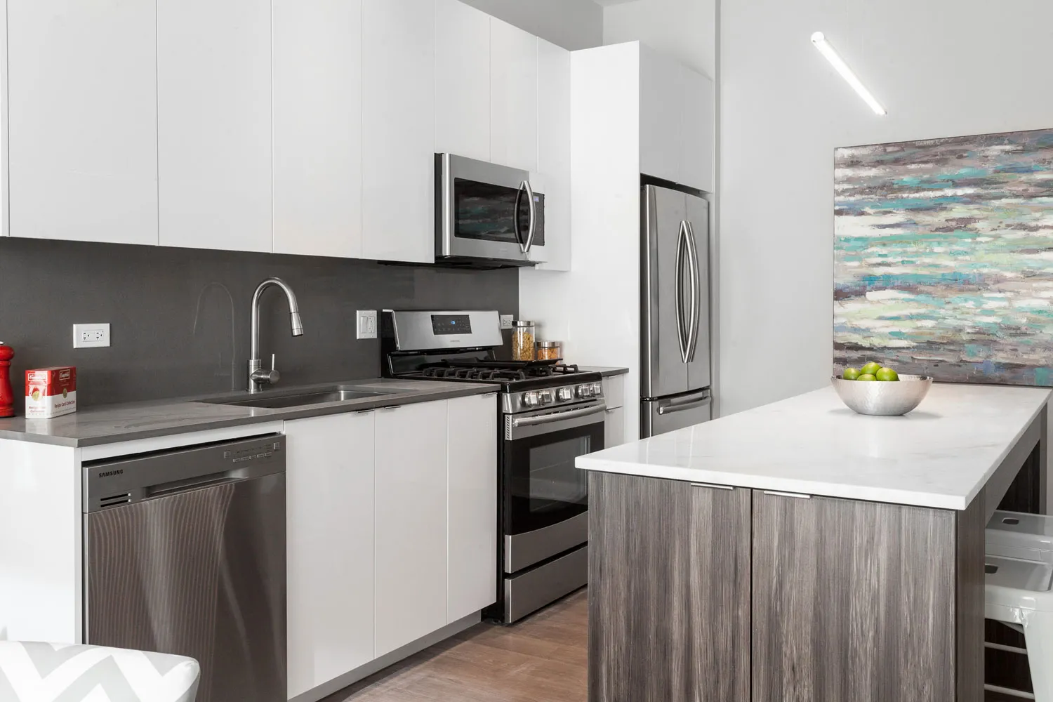 Mode Logan Square Apartments