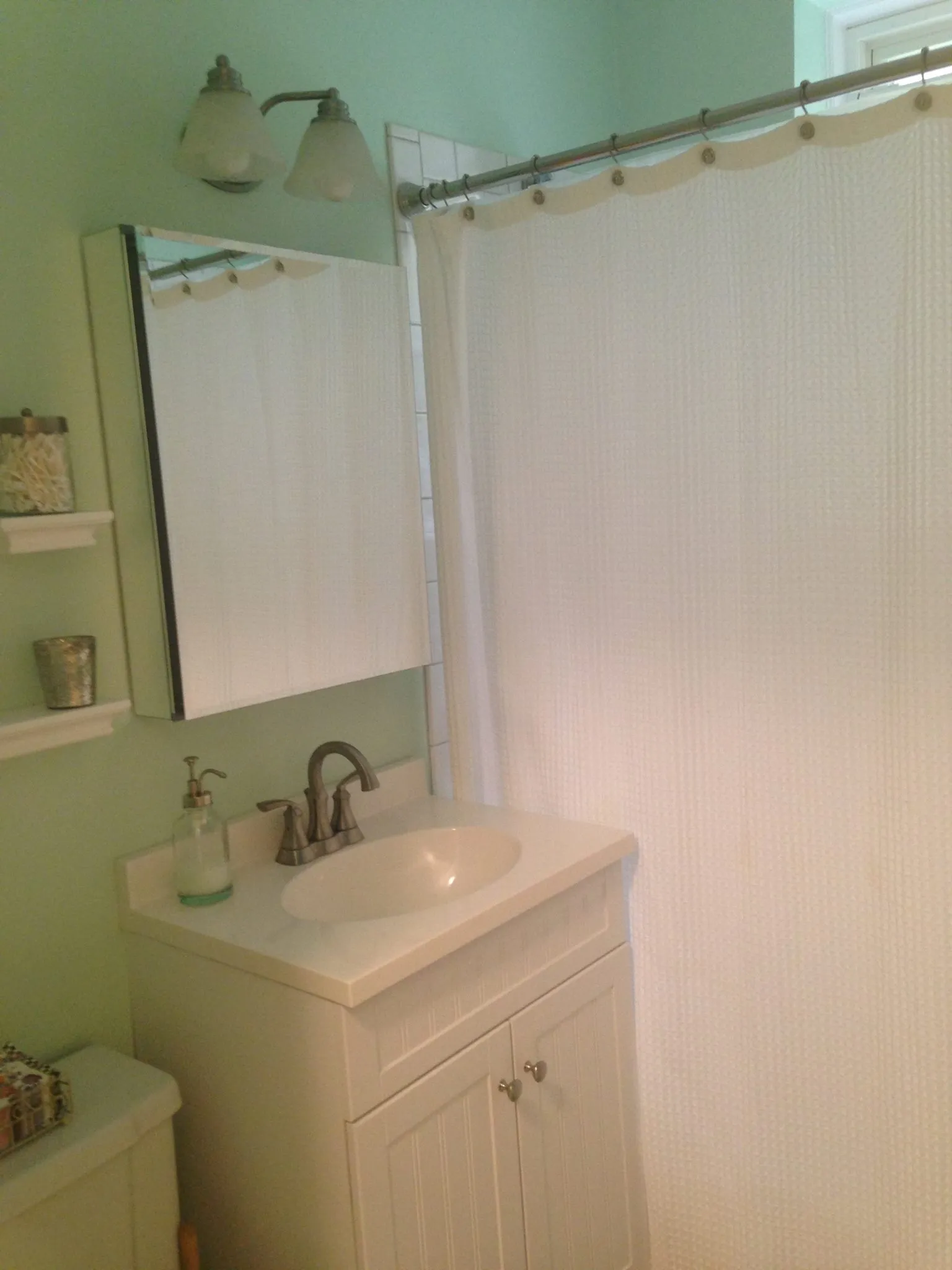 636 W WAVELAND AVE 60613-Waveland Courts Condominiums-unit#1E-Chicago-IL