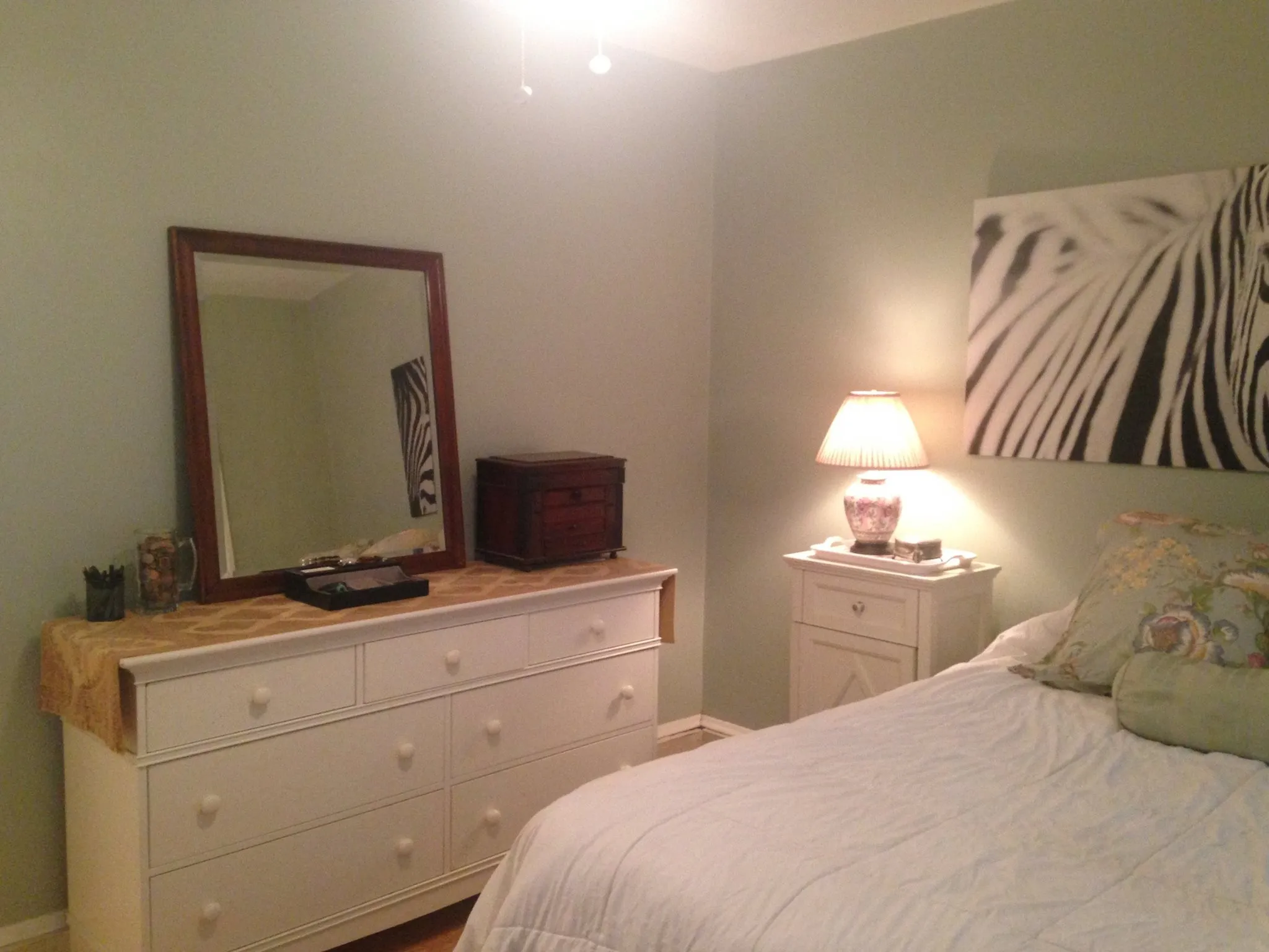 636 W WAVELAND AVE 60613-Waveland Courts Condominiums-unit#1E-Chicago-IL