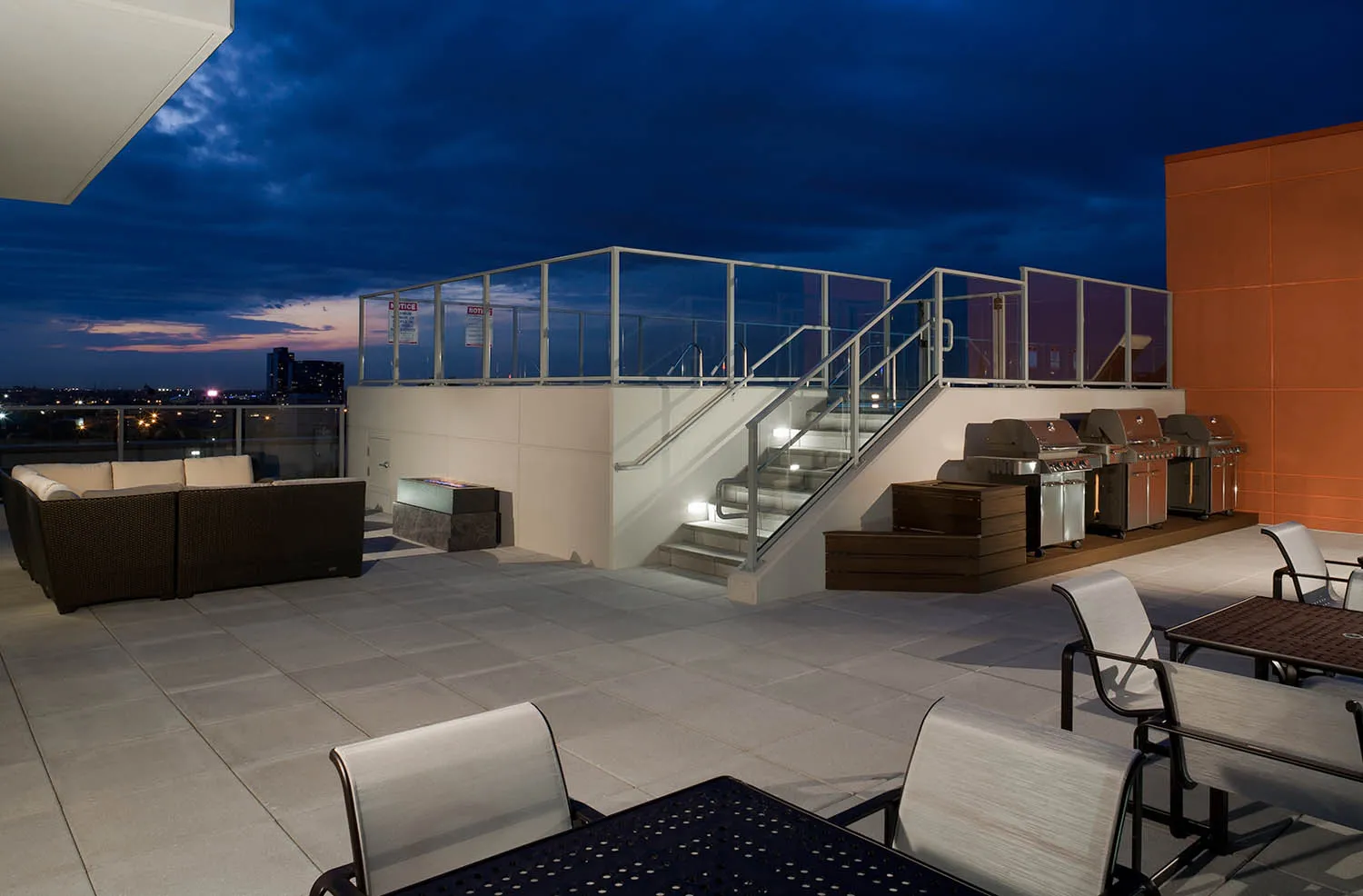 kitchen closeup at 1225 Old Town Apartments in Chicago