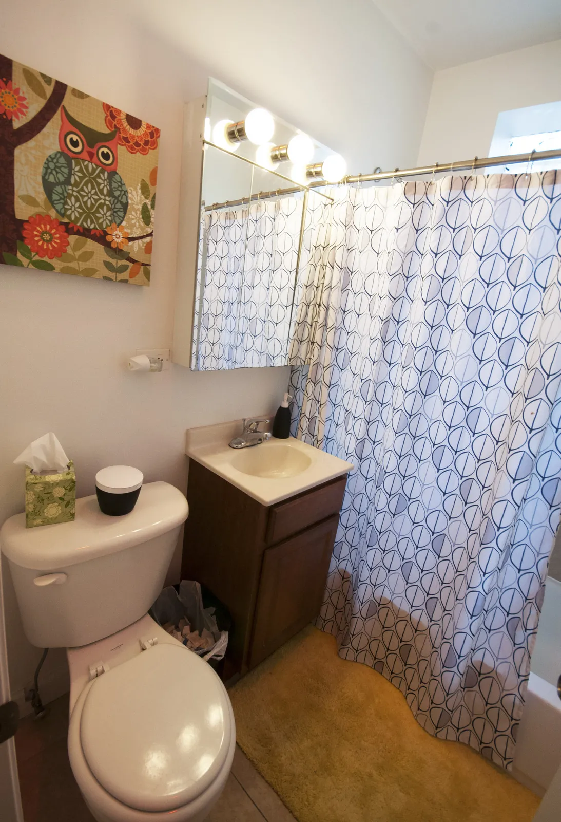 master bedroom in model unit at 828 West Fullerton Apartments