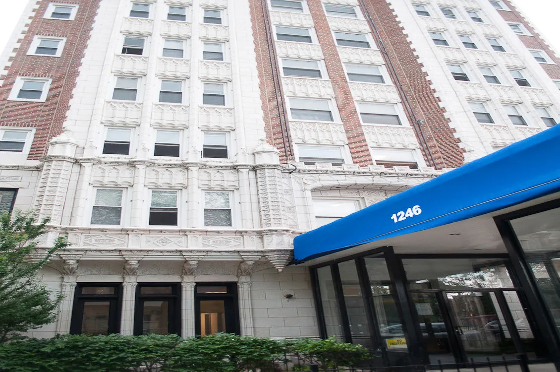 1246 West Pratt Apartments