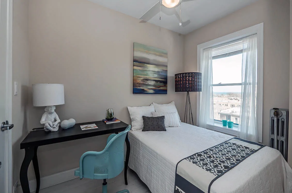 1246 West Pratt Apartments