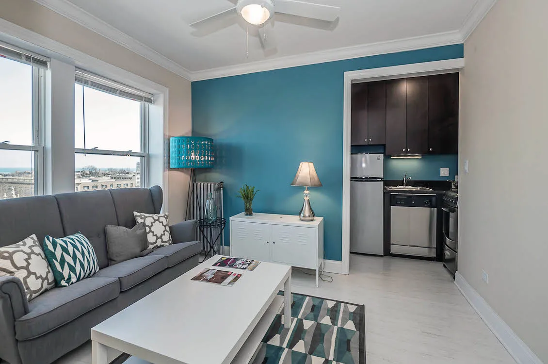 1246 West Pratt Apartments