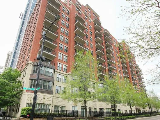 1250 South Indiana Apartments