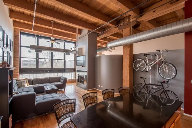 1250 W Van Buren Lofts 