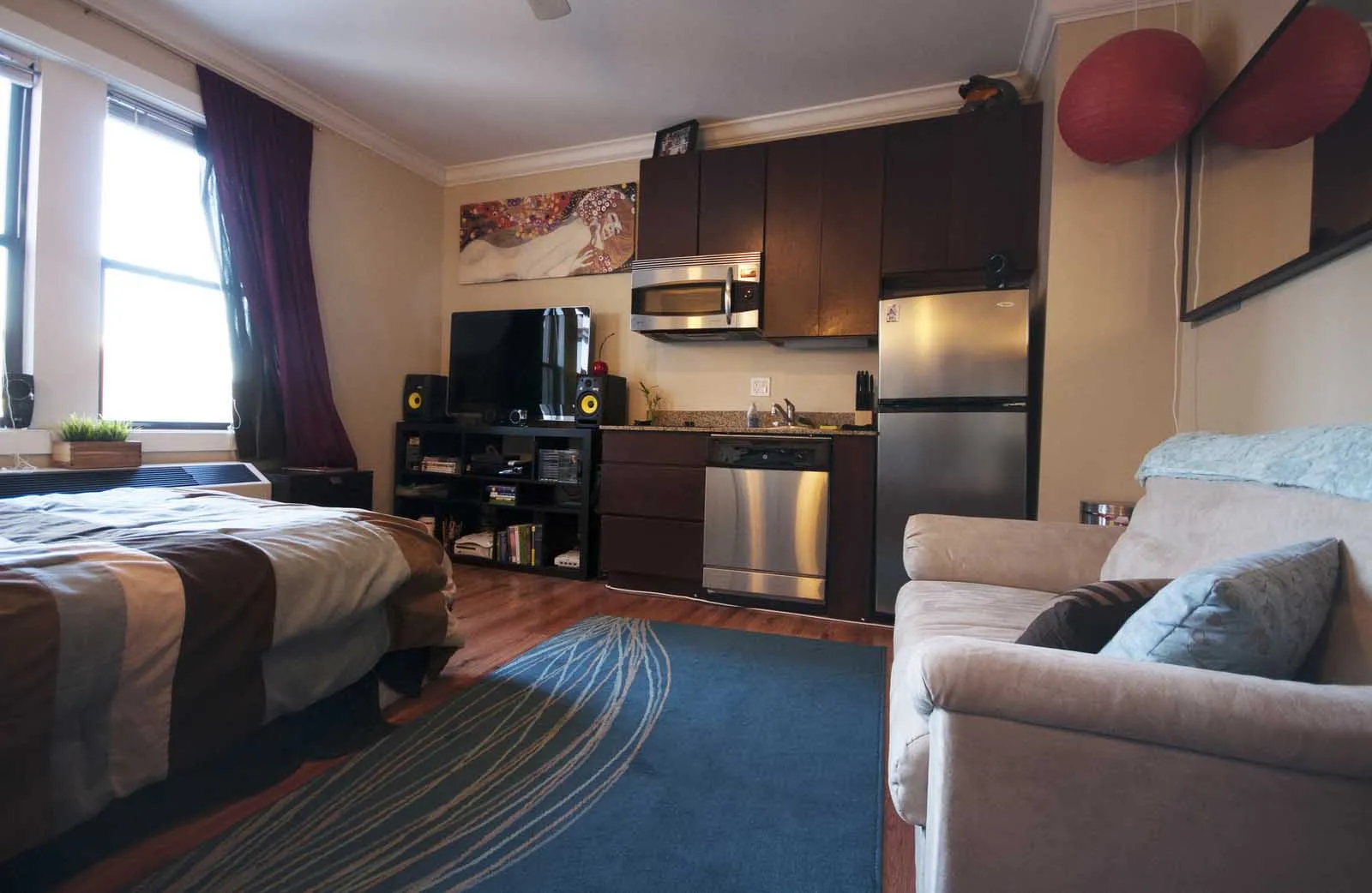 vintage exterior of 11 West Division Apartments in the Gold Coast Chicago