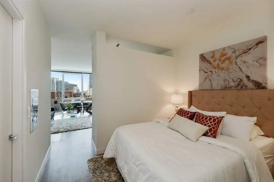 living room at 1407 On Michigan Apartments at 1407 South Michigan Ave