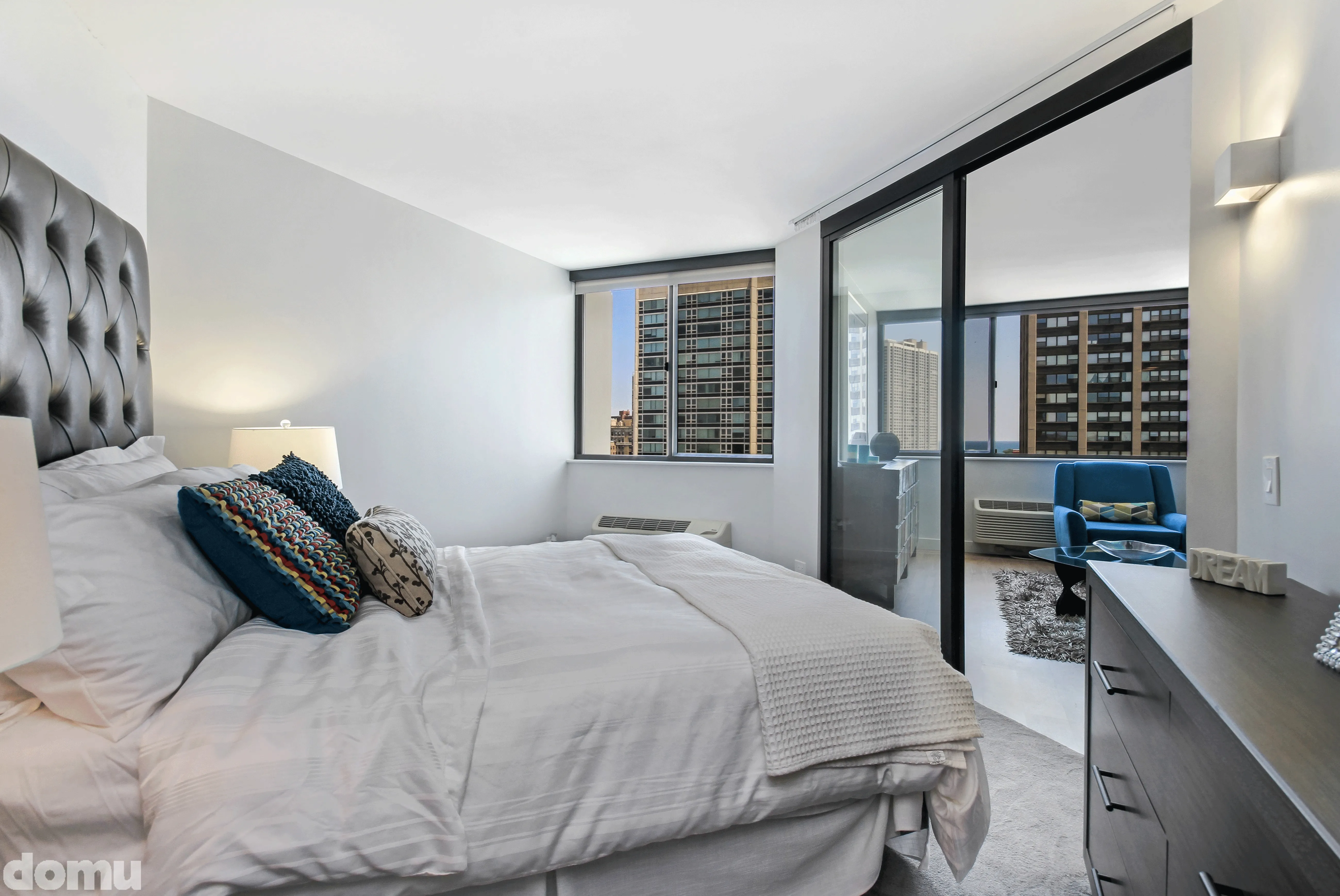 dining room and kitchen at The Kent Apartments in Lincoln Park Chicago
