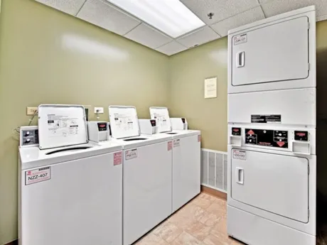 1715  CHICAGO AVE 60201-Evanston Place-Evanston-IL