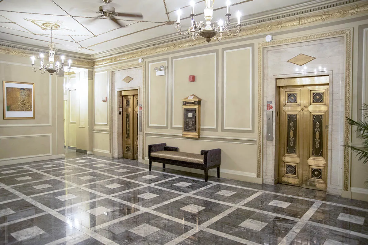 looking up at the vintage Wyndham Apartments in Edgewater Chicago