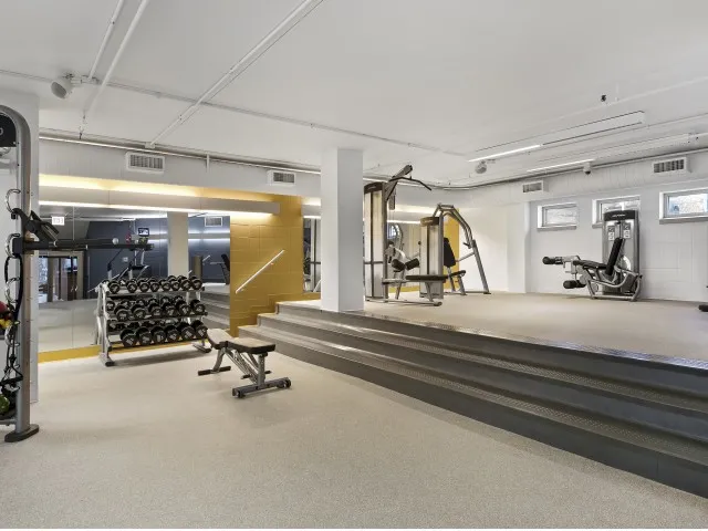 resident lounge at Chestnut Place Apartments in the Gold Coast Chicago