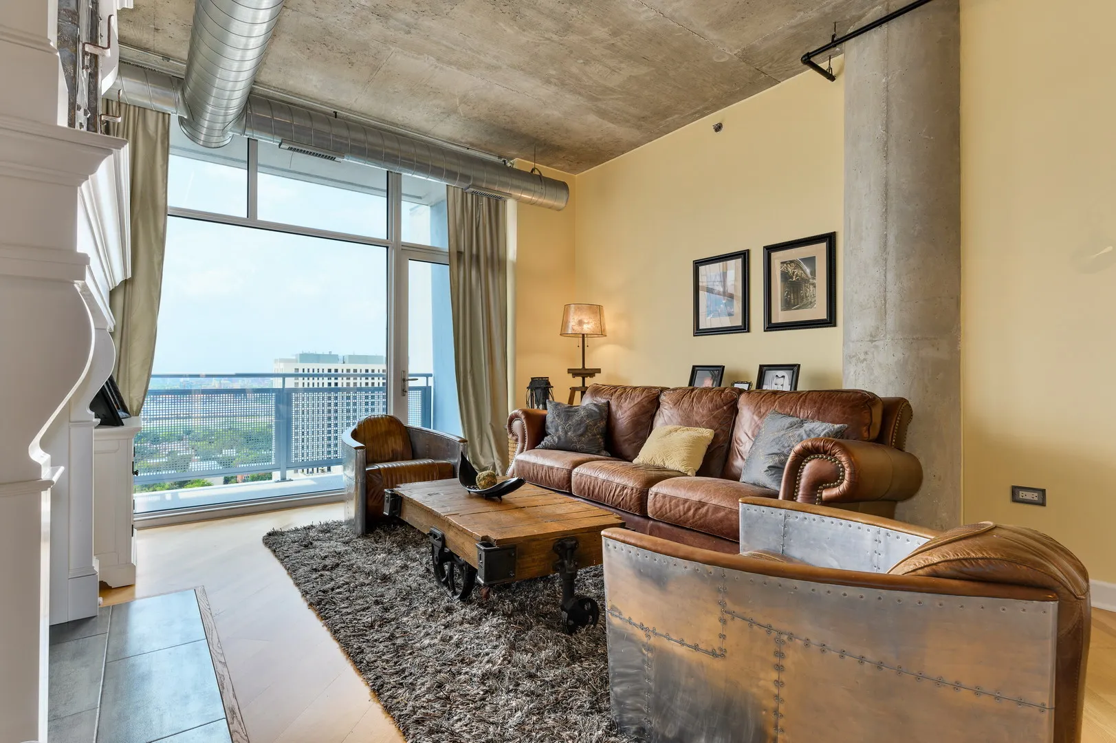 1305 S Michigan Apartments