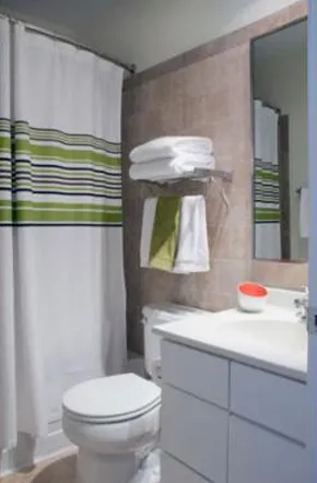 outdoor lounge area at Reside on Morse Apartments in Chicago